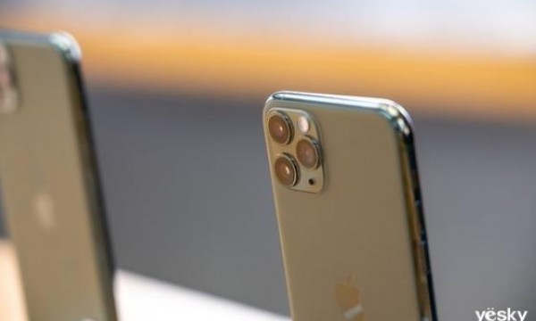 摩根大通发布投资研究报告 iPhone销量同比下滑10%